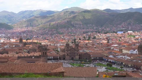 Panoramic view of the city of Cusco, Peru from San Cristobal Viewpoint Stock-Footage 330789520