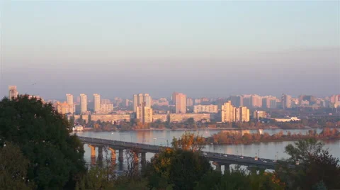 Panoramic view of the city of Kiev. Bridge, river, building 스톡 동영상 42648821
