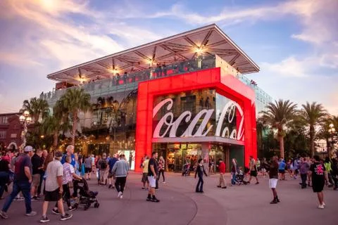 Panoramic view of Coca Cola building in Lake Buena Vista Fotos de archivo