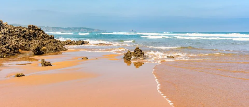 Panoramic view of the Costa Quebrada with huge waves and rock formations in the Stock Photos