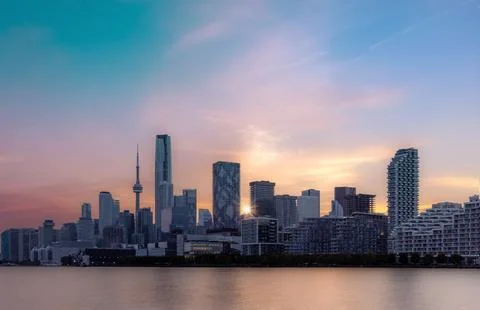 Panoramic view of the downtown Toronto financial center skyline with modern Stock Photos
