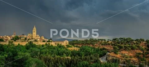 Panoramic view with the dramatic stormy clouds on the Santa Maria Cathedra Stock Photos