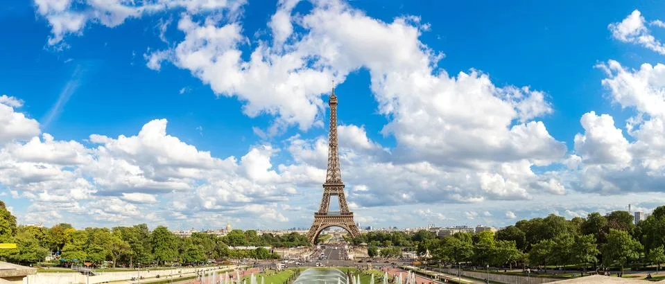 Panoramic view of Eiffel Tower in Paris 스톡 사진