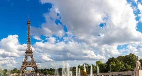 Panoramic view of Eiffel Tower in Paris 스톡 사진
