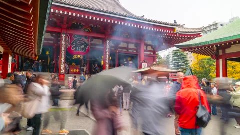 Panoramic view of the famous Sensoji Temple Stock-Footage 332735640