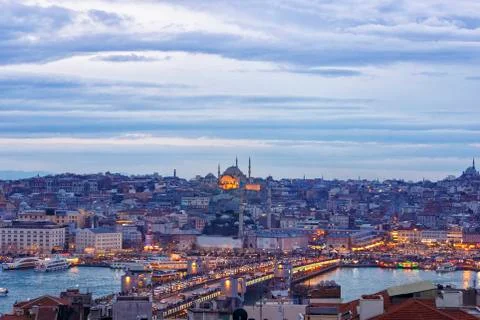 Panoramic view from Galata Bridge during twilight time Stock-Fotos