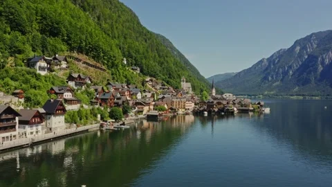 Panoramic view of the Hallstatt, located on the lake at the foot of mountains Stock Footage 205547614