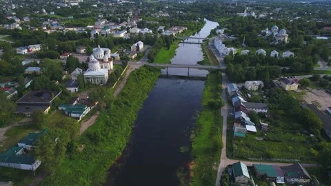 Panoramic view from a height of Torzhok on a July day. Tver Region, Russia Vidéo 155569573