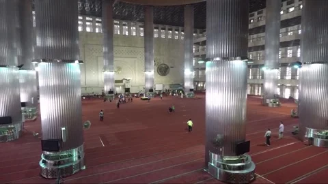 Panoramic View Inside Istiqlal Mosque, Jakarta, Java, Indonesia Video stock 313619986
