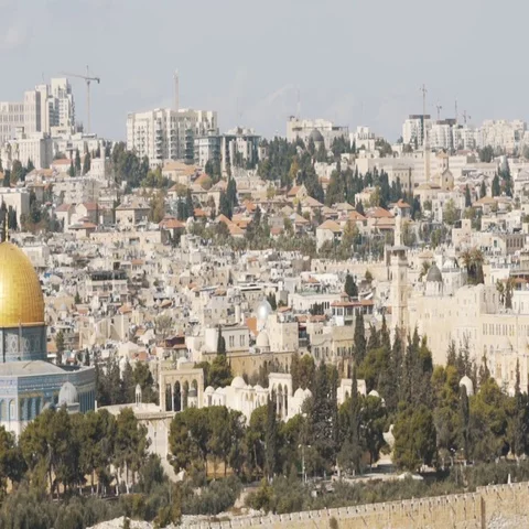 Panoramic view to Jerusalem Old city and the Temple Mount, Dome of the Rock Vidéo 69328886