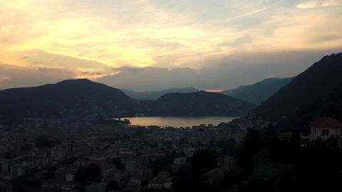 Panoramic view on Lake Como and Como Town at sunset Vidéo 247337789