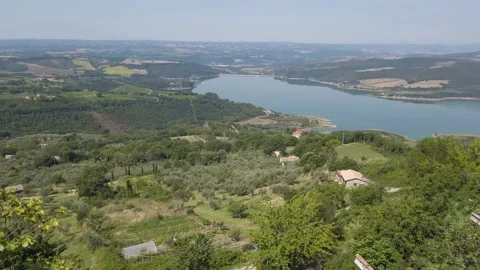 Panoramic view of Lake Corbara, in the Province of Terni, Umbria, Italy. 库存影片 135462250