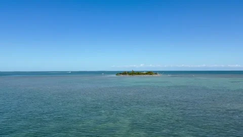Panoramic view of Little Money Key.  Boat moves around the island. Florida Keys Stock Footage 339600506