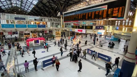 Panoramic view of Liverpool train station in London, UK, 4K Stock Footage 142138012