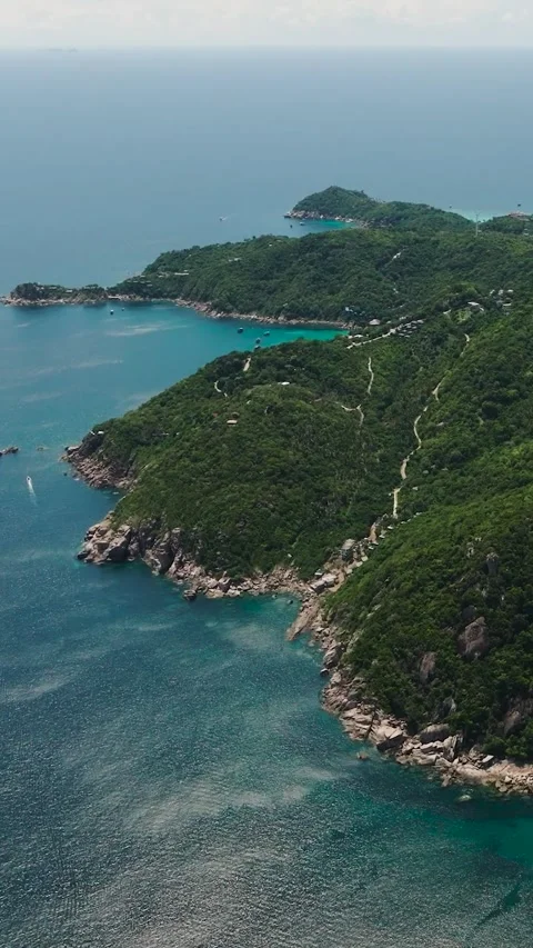 Panoramic view of lush coast and sea. Koh Tao, Thailand. Stock Footage 327507045