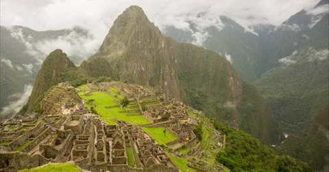 Panoramic View to Machu Picchu, Peru (Timelapse) Video stock 39248304