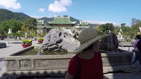 Panoramic view of Main Hall, Buddhist temple, Linh Ung Pagoda, Da Nang, Vietnam Vidéo 176948791