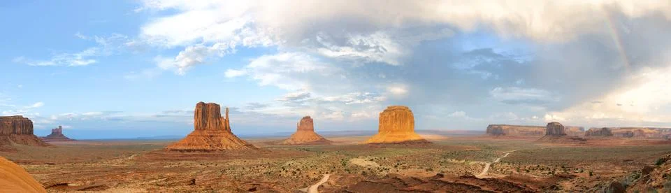 Panoramic view of Monument Valley 库存照片