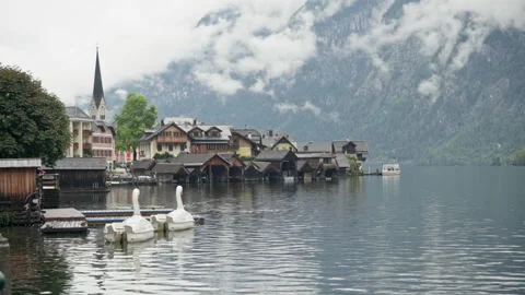 Panoramic view of mountain lake town Hallstatt, Austria on a cloudy summer day Stock Footage 150416419