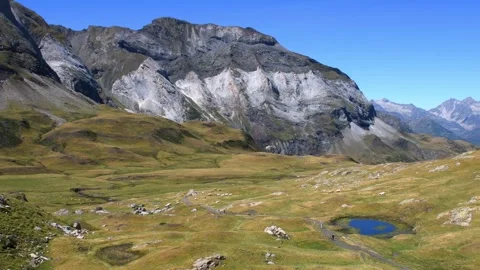 Panoramic View of Mountain Peaks and Alpine Lakes 스톡 동영상 343255169