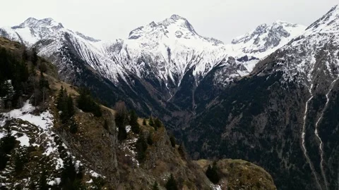 Panoramic view of the mountains from Les Deux Alps ski resort in the French Alps Stock Footage 244407969
