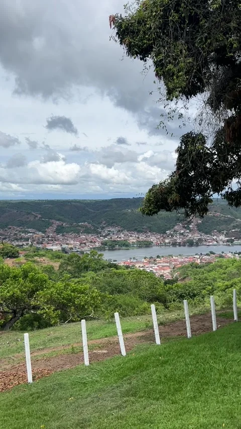 Panoramic View from Muritiba Viewpoint over Paraguaçu River and Cachoeira Видео 343581296