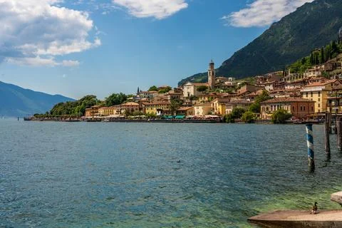 Panoramic view of the old town of Limone Sul Garda on Lake Garda in Italy. Foto stock