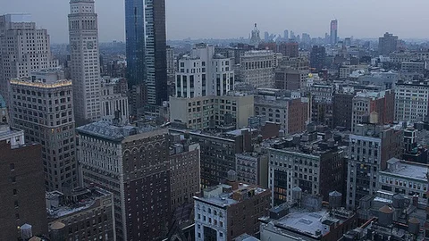 Panoramic View over Manhattan from Skyscraper Rooftop during blue hour Video stock 92578410