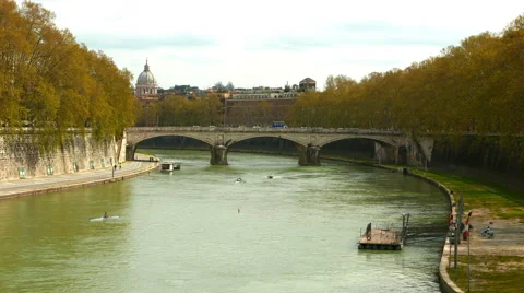 Panoramic view over the river Tiber as it flows through Rome Stock Footage 52233950