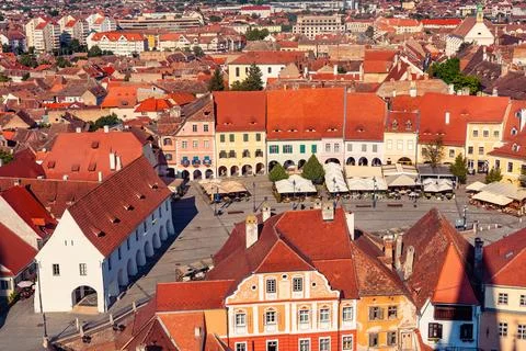 Panoramic view over Sibiu town square and colorful historic facades in Transy Fotos Stock
