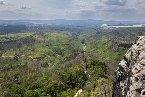 Panoramic view over the vast Czech landscape from the mountain of Pravcicka.. Stock-Fotos
