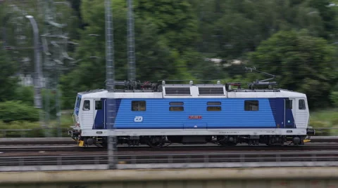Panoramic View Pan Left Camera Follow Heavy Electric Locomotive Passing Hi Speed Stockbeeldmateriaal 43009575