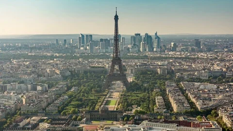 Panoramic view of Paris. Eiffel tower. Zoom out. Stock Footage 87472324