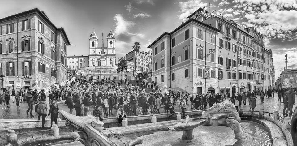 Panoramic view of Piazza di Spagna in Rome, Italy Foto stock