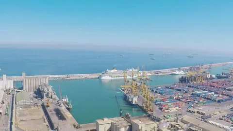 Panoramic view of Port Vell, Barcelona, Catalonia, Spain. Stock Footage 78207640
