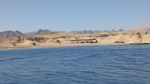 Panoramic View of Ras Mohamed Desert Mountains and Coast Vídeos de archivo 330500992