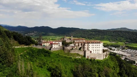 Panoramic view of the restaurant with stunning views of the landscape Vídeos de archivo 293059481