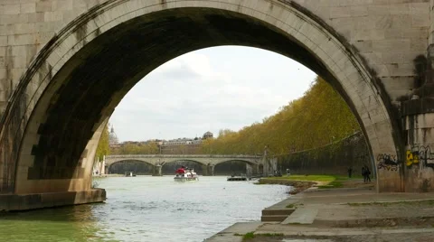Panoramic view of river Tiber Video stock 51892670