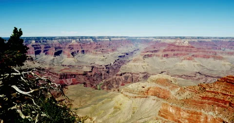 Panoramic view of the rock strata of the Grand Canyon, Arizona, USA zoom out Video stock 153014937