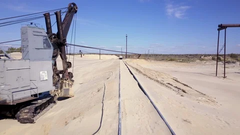 Panoramic view of sand quarry with a pumping system Video stock 96096232