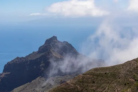 Panoramic view on sharp rock formation Roque de la Fortaleza and Pico Yeje .. Foto stock