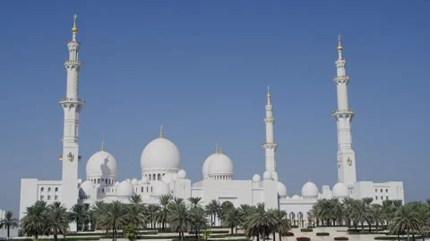 Panoramic View of Sheikh Zayed Mosque in Abu Dhabi, UAE Stock Footage 336078185