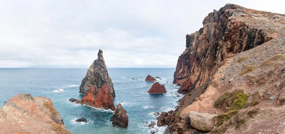 Panoramic view of some coastal rock formations in Madeira, Portugal Foto stock