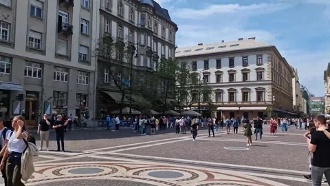 Panoramic view of Squere in front St. Istvan Bazilika, Budapest, Hungary Stock-Footage 240871776