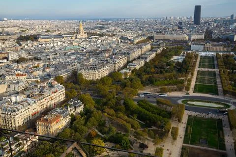 Panoramic view of summer Paris Stockfoto's