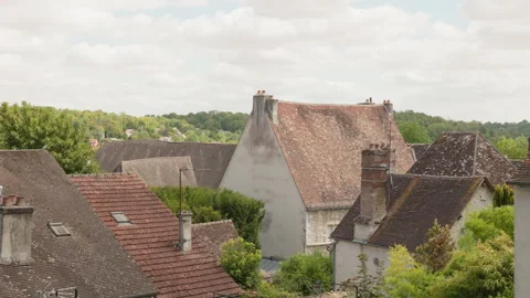 Panoramic View of Traditional Tiled Roofs and Historic Houses in Provins Vídeo Stock 340635806