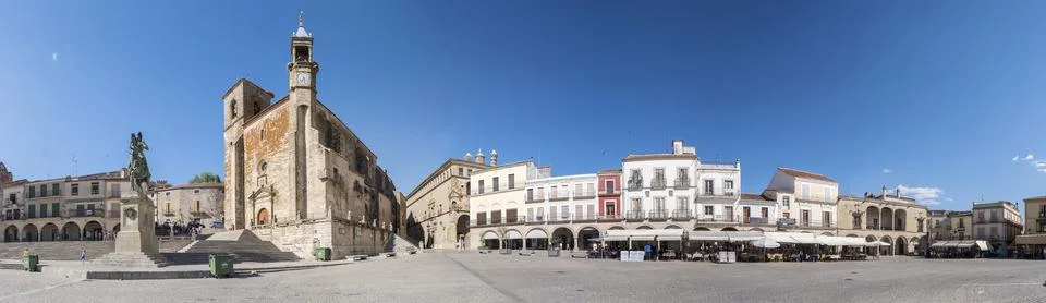Panoramic view of Trujillo main square. Church of San Martin and statue of .. Stock Photos