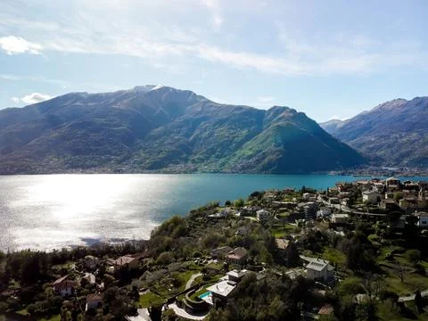 Panoramic view, the upper part of Lake Como over Gravedona, down to Bellagio Фото