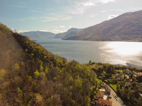 Panoramic view, the upper part of Lake Como over Gravedona, down to Bellagio Foto stock
