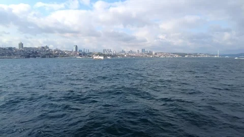 A panoramic view of Üsküdar District, the Bosphorus and Besiktas District 스톡 동영상 332754902